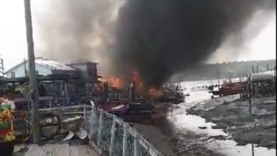 Photo of 吉膽島大火狂燒  傳至少3屋3船被燒燬