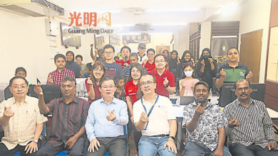 Photo of 曹觀友：數碼培訓計劃 學生科技領域不落後