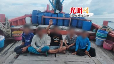 Photo of 限制海域內捕魚  吉坡海事局扣押漁船