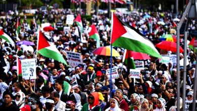 Photo of 【視頻】獨立廣場揮旗譴責暴行 逾萬人聲援巴勒斯坦