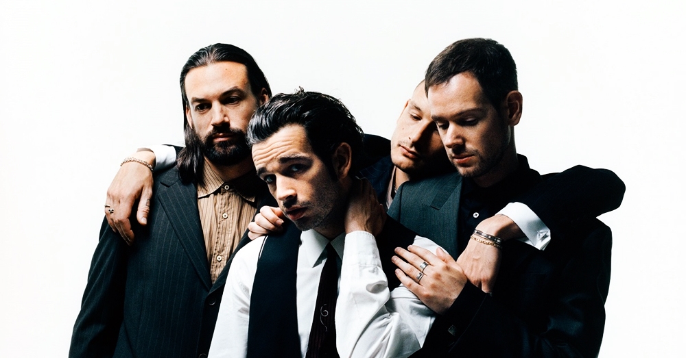 The 1975今年7月來馬為音樂節演出時，因主唱馬修希利（Matty Healy）在台上的脫序行為，讓他的表演被中斷，整個音樂節還被取消。