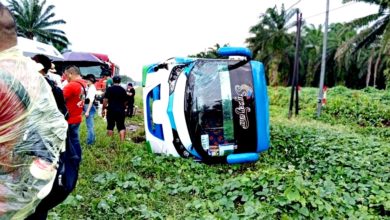 Photo of 旅巴載15中國客 與羅里相撞2司機傷