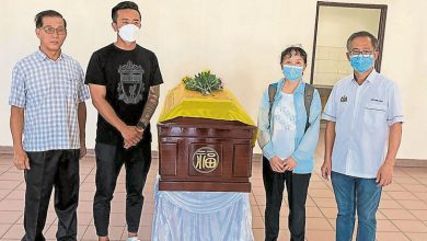 Photo of 中國男騎行旅遊中風亡 死者骨灰明送返中國