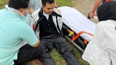 Photo of 摩多閃突換車道轎車翻覆  巫裔演員受傷進院