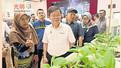Photo of 【檳農民日及UiTM農業展銷會開幕】漁農養殖業應善用科技 曹觀友鼓勵年輕人從事