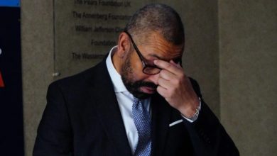 Photo of “對妻子下藥ok”  英內政部長開黃腔急道歉