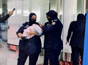 Photo of 孕婦KLIA候機廳等候  還沒上飛機就生了