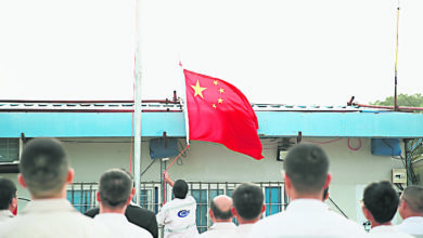 Photo of 中國駐瑙魯使館復館 時隔19年再升五星紅旗