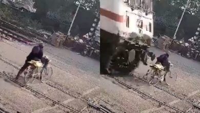 Photo of 【視頻】往右看沒看左 騎士遭火車撞死