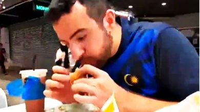 Photo of 【視訊】老外讚Ramly漢堡好吃過麥當勞 網民：你被砍菜頭了