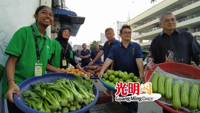 Photo of 社尾萬山與珍珠食物銀行合作  將賣剩蔬菜派給B40家庭