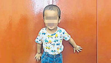 Photo of 2歲男童被留車內  福利局安頓尋家屬