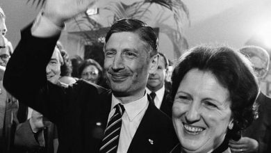 Photo of 荷蘭93歲前首相夫婦“手牽手安樂死”  結縭70年同年同月死