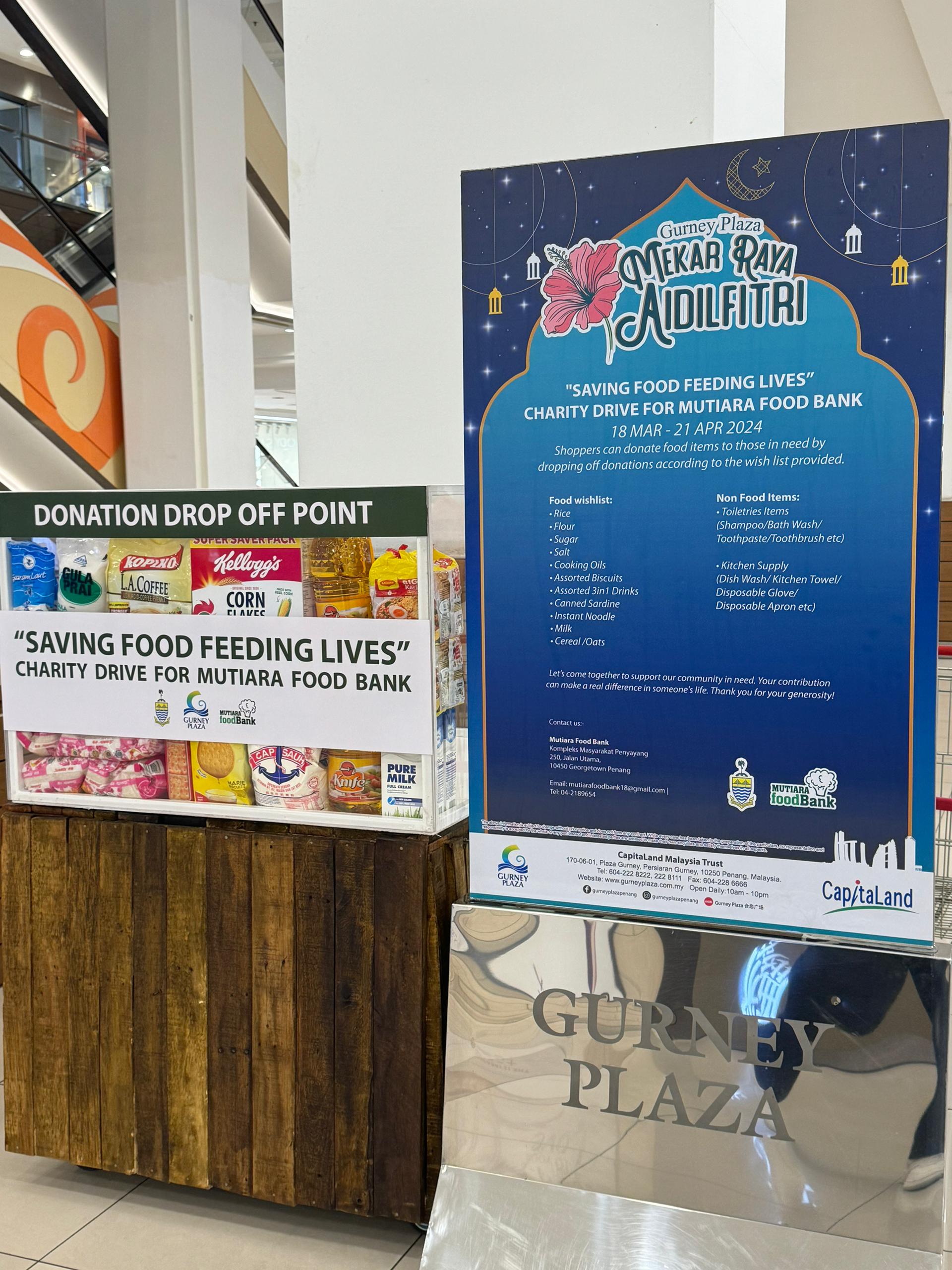 捐贈者可根據廣場咨詢台所提供的許願清單海報，選擇想要捐獻食物行善。