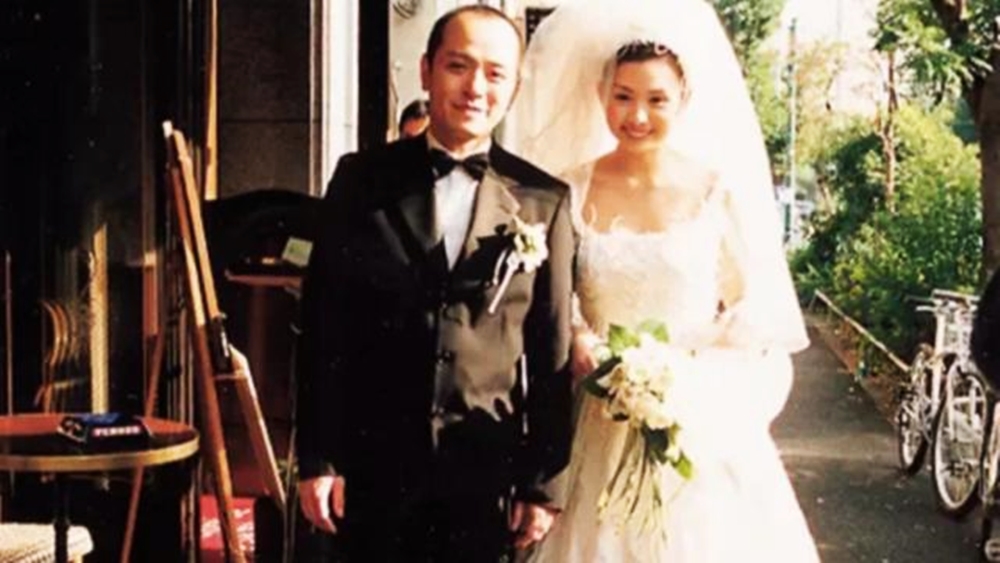 邱淑貞於1999與香港時裝I.T集團創辦人沈嘉偉結婚。