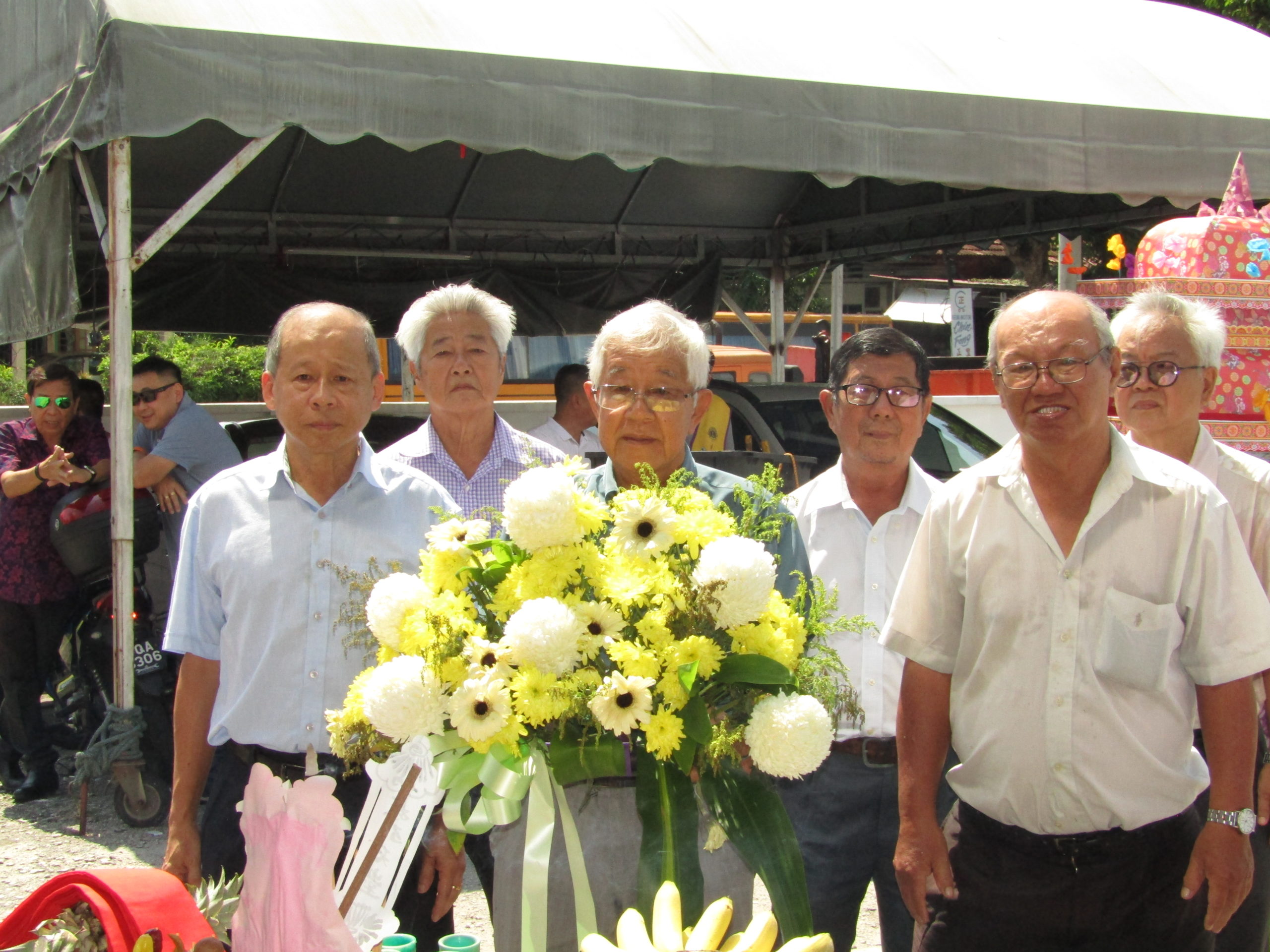 北馬謝氏宗祠同仁致祭。主祭：拿督謝清淵。