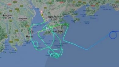 Photo of 飛香港航班2次降落失敗 劇烈顛簸 機艙內充滿嘔吐味