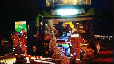 Photo of 長途巴士與羅里碰撞 司機受傷 36乘客無恙