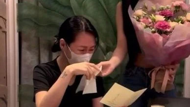 Photo of 小S母親節邊病邊哭 吐槽大女兒告白卡臨時趕出來