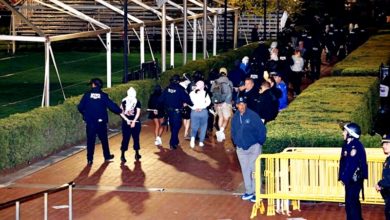 Photo of 哥大學生示威佔領校內大樓 紐約警方清場逮人