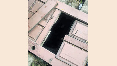 Photo of 溝渠蓋損毀成“陷阱” 男童踩空眉間腫傷
