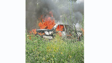 Photo of 峇眼色海義山附近 轎車起火發現1焦屍