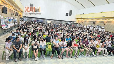 Photo of 韓中課程說明會 逾千家長出席