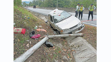 Photo of 2車碰撞1輛墜溝 男司機拋車外死亡
