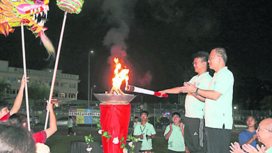 Photo of 芙中首辦夜間運動會 森二王子蒞臨開幕