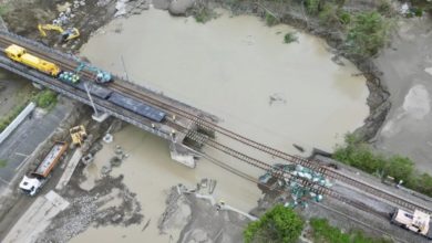 Photo of 台鐵軌道懸空30公尺 網民驚呼 過奈何橋