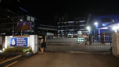 Photo of 警局10pm真的拉上籬笆門 民眾仍可入內報案