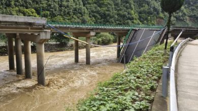 Photo of 陝西及四川暴雨山洪 橋塌25車墜河 12死逾70人失蹤