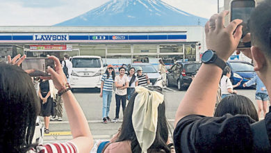 Photo of 日遮擋富士山幕布拆除 視乎遊客行為決定是否重置