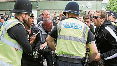 Photo of 英反移民示威持續 設警方特別小隊應對騷亂