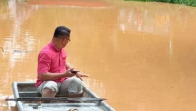 Photo of 【能吉里補選】雨後河水上漲 選民乘船去投票