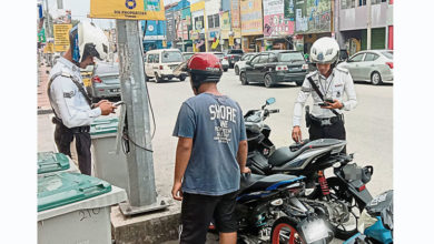 Photo of 仁保交警查飆車族 發改裝摩多者傳票