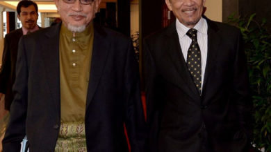 Photo of 哈迪抨政府馬來领袖软弱 “導致華人得寸進尺” 安华反讽:只有哈迪最強 “他是唯一強大領導人”