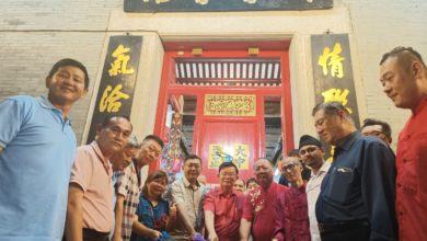 Photo of 曹觀友以歌言志 38年從政問心無愧