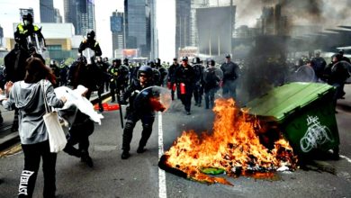 Photo of 墨國防博覽會外 反戰示威爆衝突 警射催淚彈