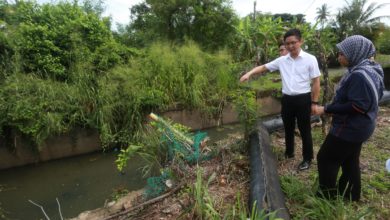 Photo of 住宅區溝渠阻塞 豪雨來襲道路淹沒 居民苦不堪言