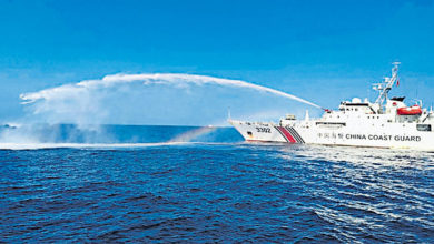 Photo of 菲船闖黃岩島遭中水炮驅離
