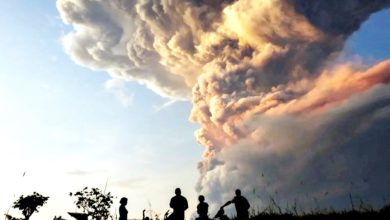 Photo of 印尼火山噴發 火山灰柱9公里 日本憂引發海嘯