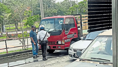 Photo of 店前卸貨被指阻礙交通 司機接罰單求情不果