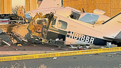 Photo of 美小飞机坠毁高速公路 撞毁3车4人送院