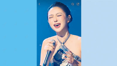 Photo of 薛凯琪卖力表演 嘴角离奇现凹位