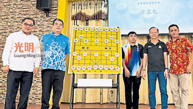 Photo of 【CEX文化杯吉象棋公开赛开幕 】张德仁：发售纪念T恤 吉象棋公会筹赛事经费