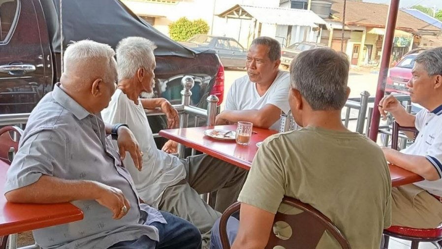 外长茶室吸烟? 卫长: 无人可凌驾法律| 精选| 即时| 国内| 2024-12-17 – 光明日报