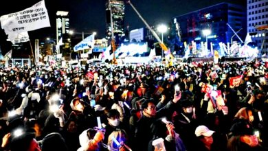 Photo of 怒吼议员“滚回去投票” 韩民上街促尹锡悦下台