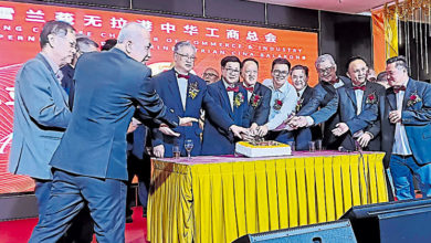 Photo of 【无拉港中华工商总会庆23周年】王俊伟: 雪若再设IC园 争取第三园区落户无拉港