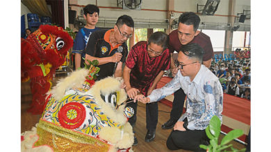 Photo of 成立不足1年获赞助 文明小学醒狮团点睛
